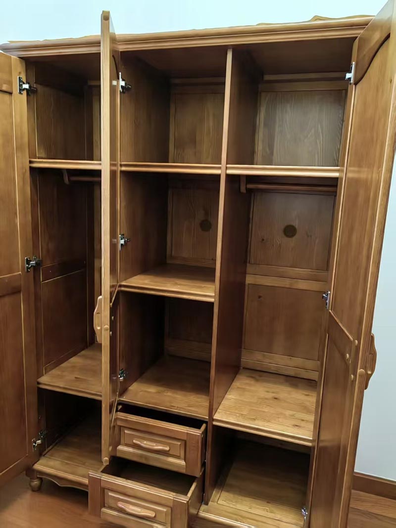 实木衣柜，1500元